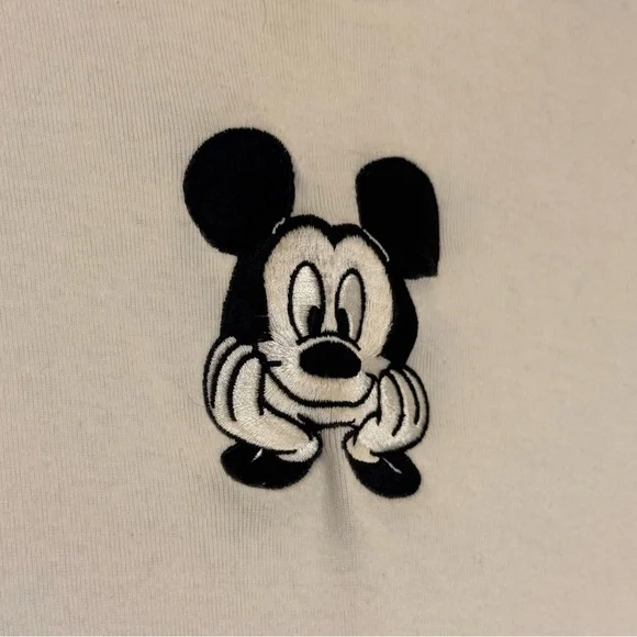 Disney White Cotton Embroidered Long-sleeved Shirt Size Medium - Picture 2 of 6